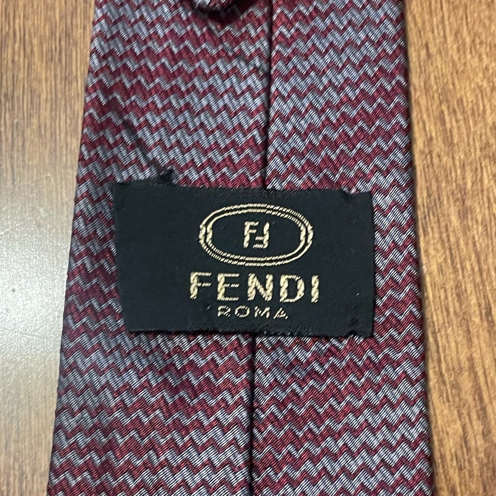 Vintage Fendi Silk Red Grey Geonetric Print Necktie Tie - Picture 12 of 13